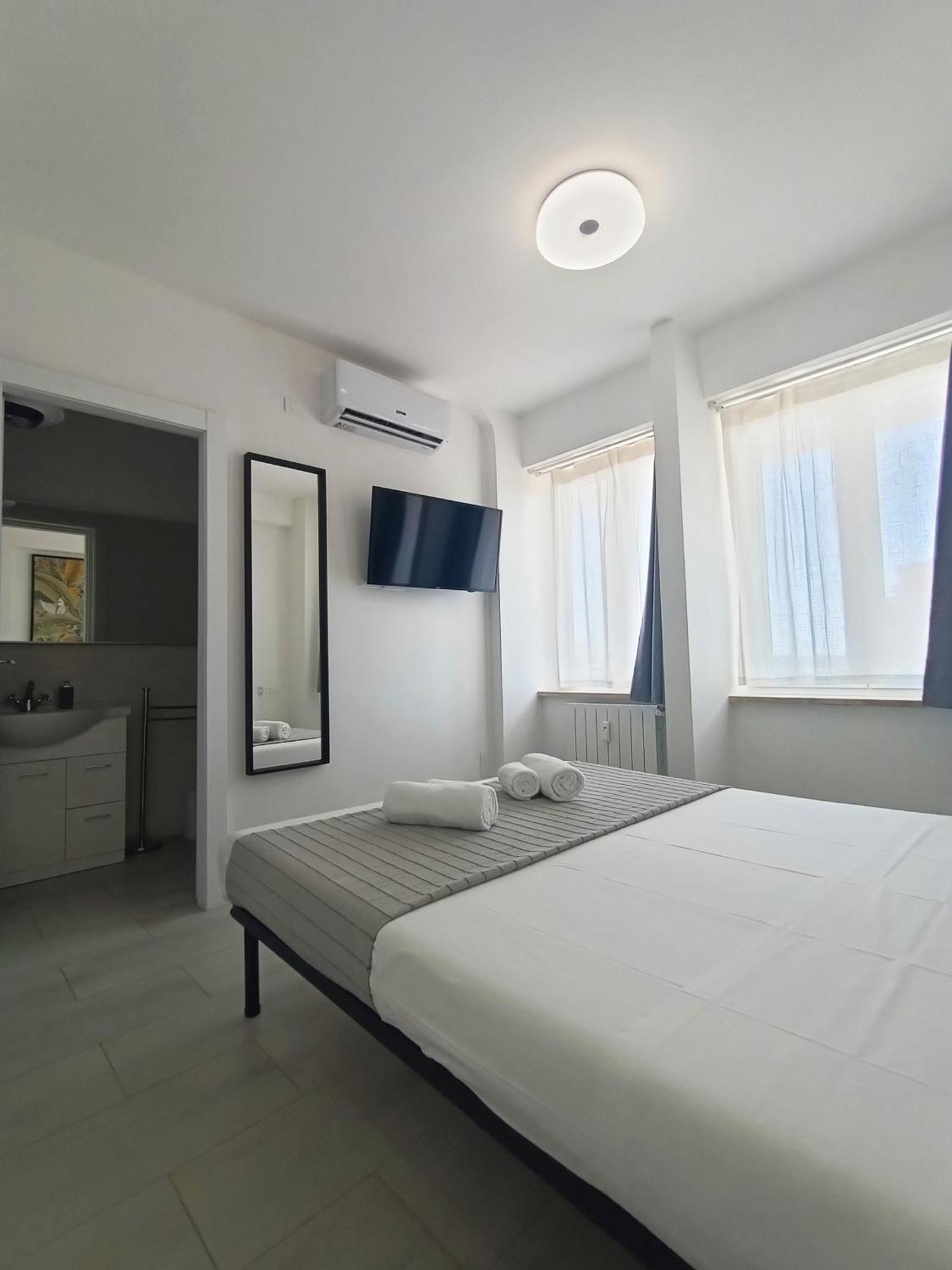 La Terrazza Sull'Appia By Hostand Apartment Rome Exterior photo